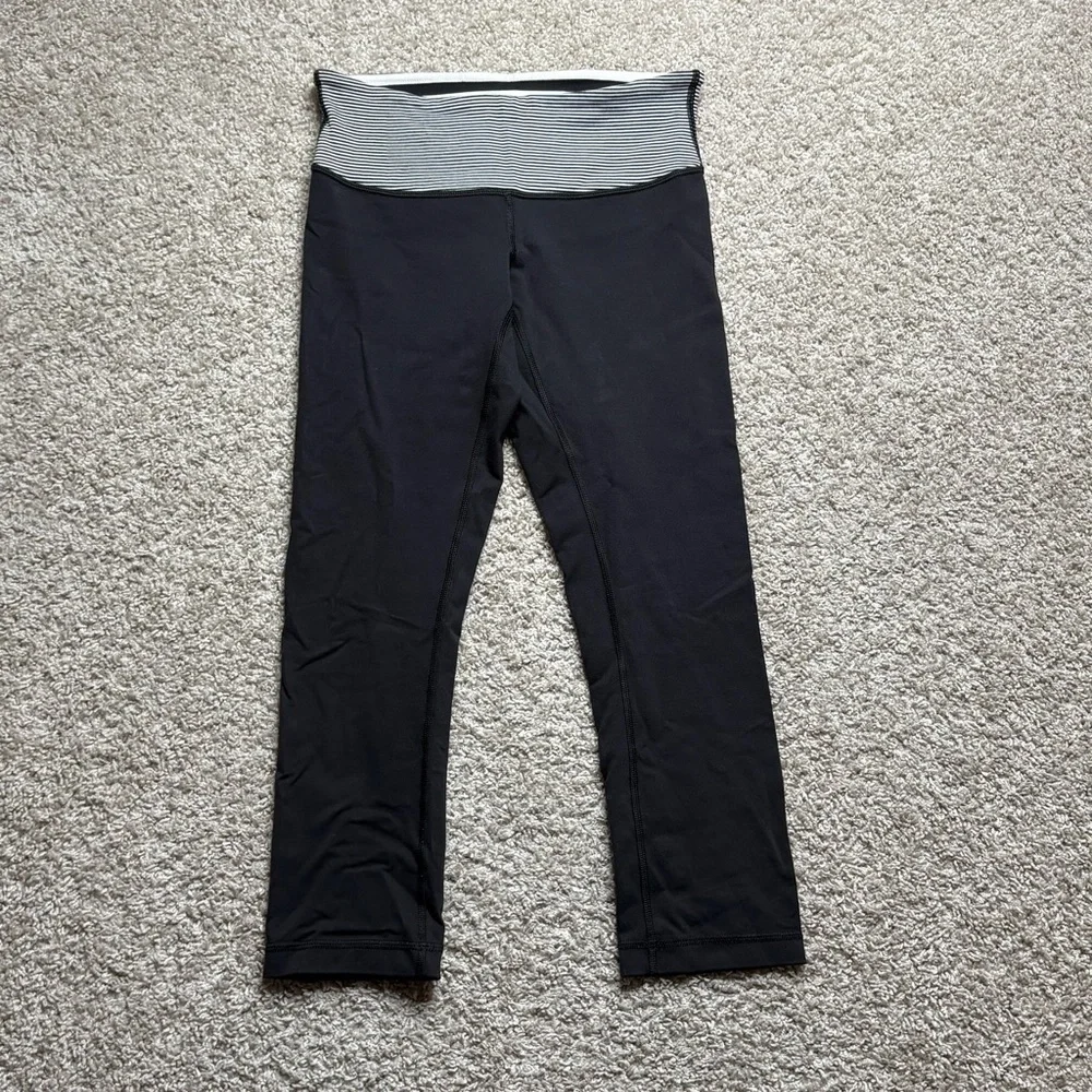 Lululemon Wunder Under Crop III